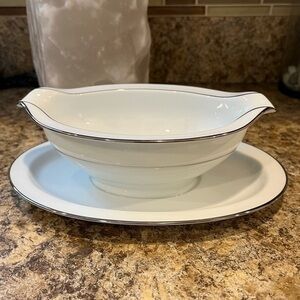 Noritake Envoy Gravy Boat White with Silver Trim